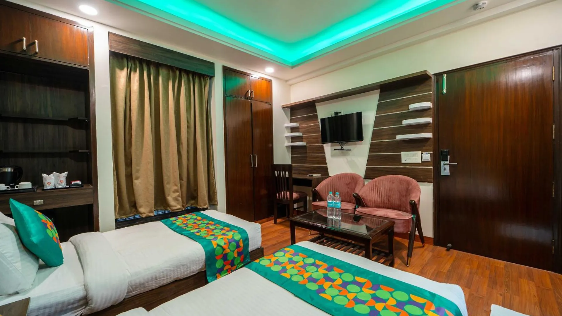 ***  Treebo Marigold Hotel Delhi  India